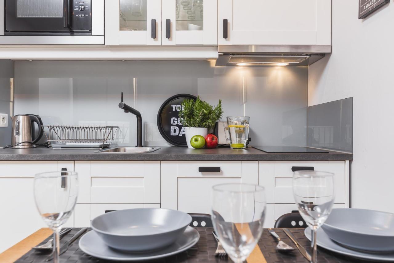 Sunflower Apartment Old Town Краков Экстерьер фото